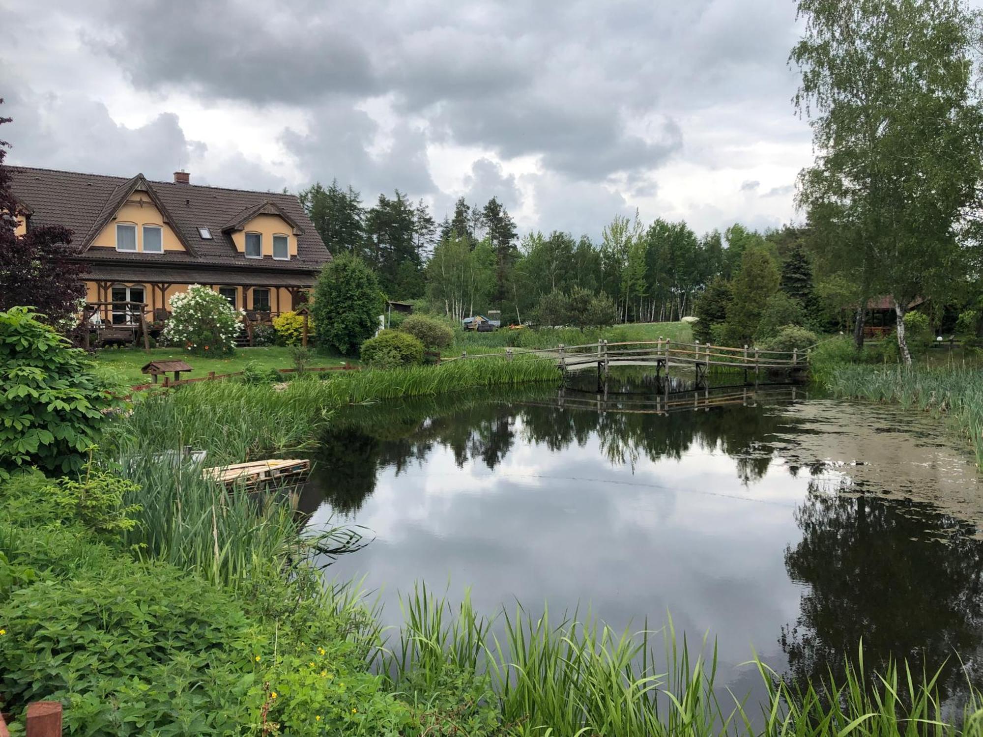 Chociwlanka Villa Bobolice  Exteriör bild